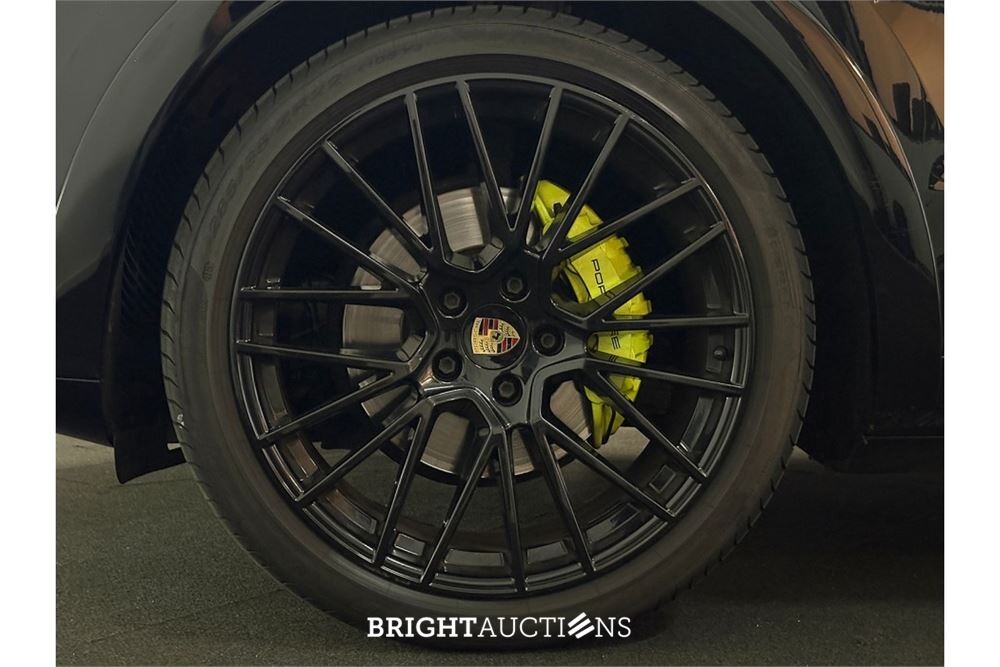 Porsche Cayenne E-Hybrid 3.0 476pk 2021 (Origineel-NL), L-677-RB