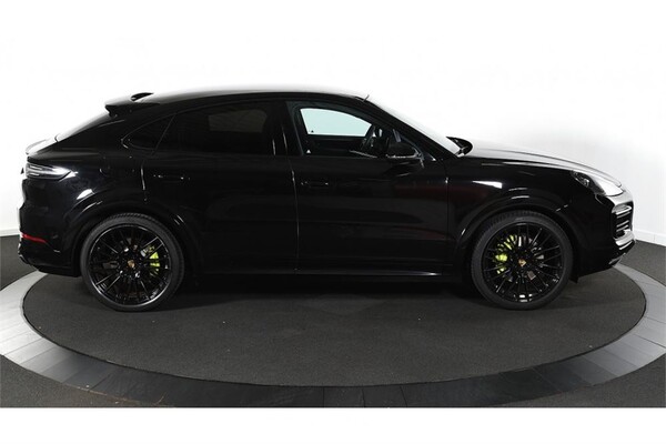 Porsche Cayenne E-Hybrid 3.0 476pk 2021 (Origineel-NL), L-677-RB