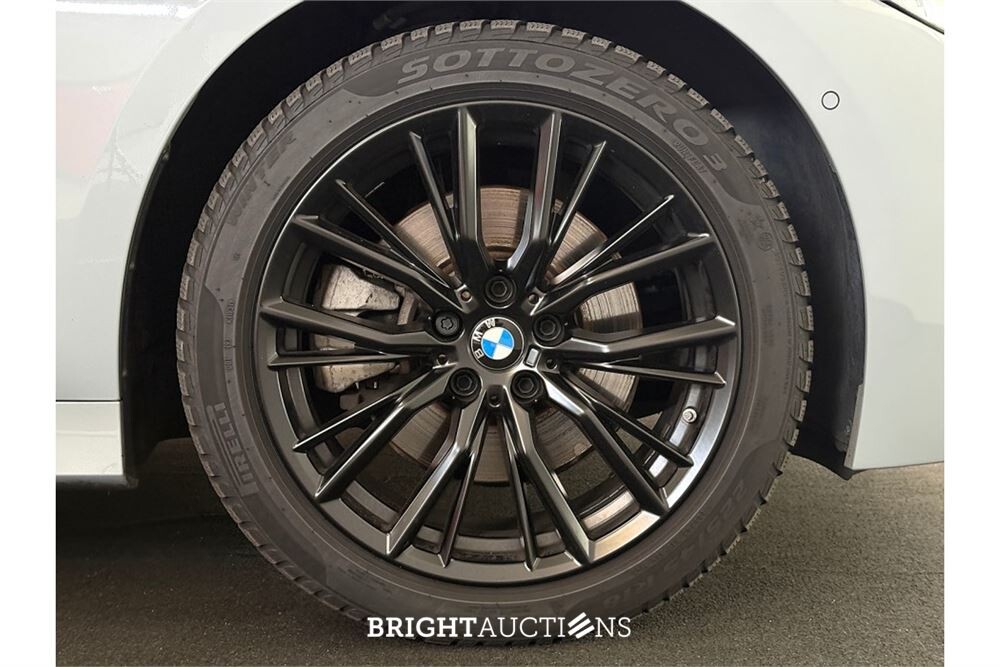 BMW 320e M Sport 272pk 2022 (Origineel-NL) 3-Serie, R-420-SZ