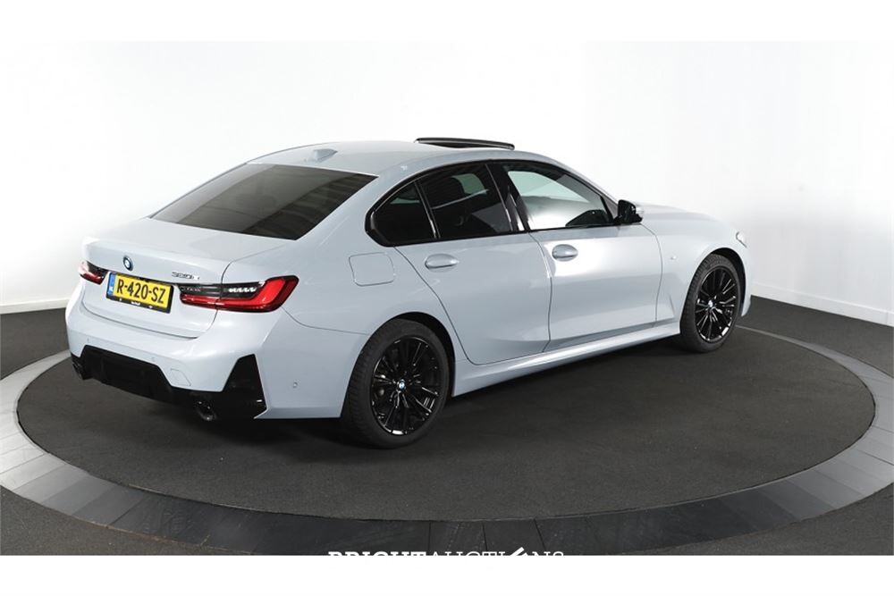BMW 320e M Sport 272pk 2022 (Origineel-NL) 3-Serie, R-420-SZ