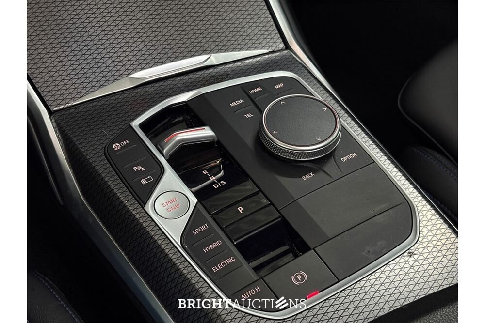 BMW 320e M Sport 272pk 2022 (Origineel-NL) 3-Serie, R-420-SZ