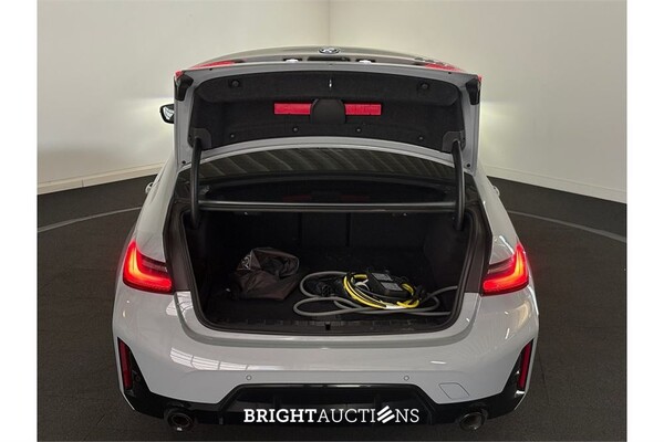 BMW 320e M Sport 272pk 2022 (Origineel-NL) 3-Serie, R-420-SZ