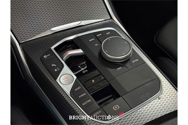 BMW 320e M Sport 272pk 2022 (Origineel-NL) 3-Serie, R-420-SZ