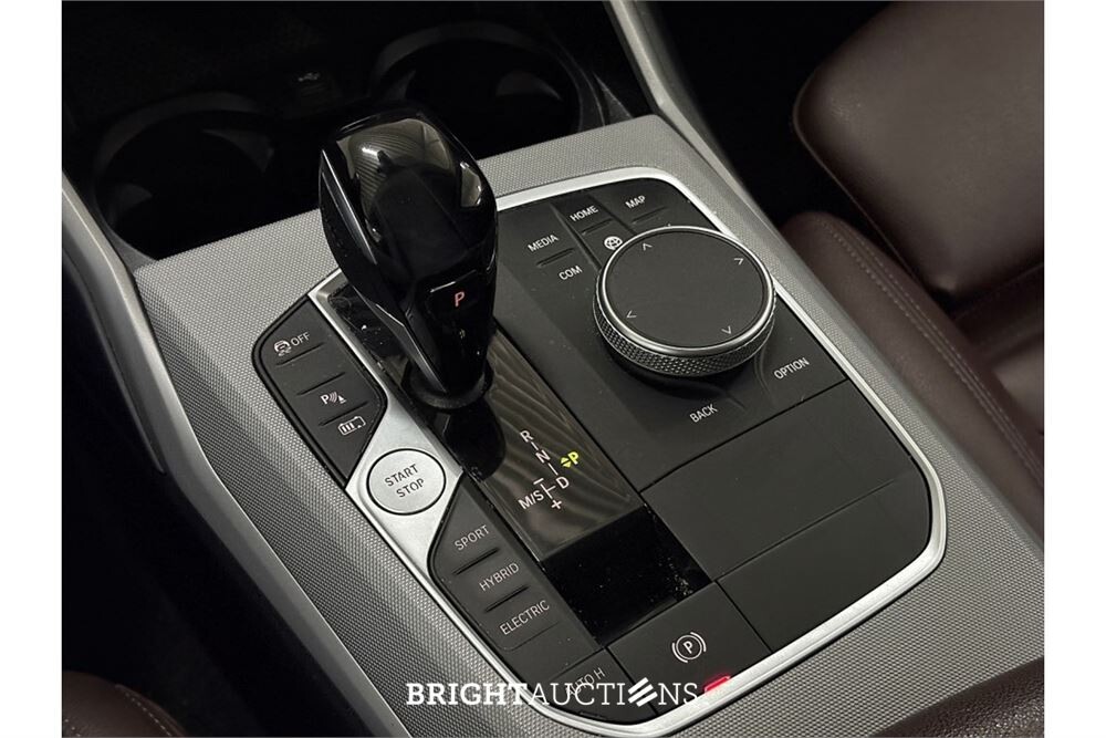 BMW 320e Business Edition Plus 276pk 2021 (Origineel-NL) 3-Serie, L-662-VT