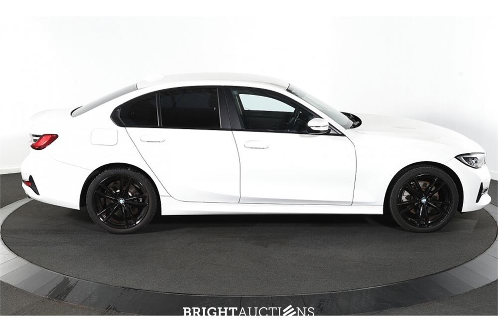 BMW 320e Business Edition Plus 276pk 2021 (Origineel-NL) 3-Serie, L-662-VT
