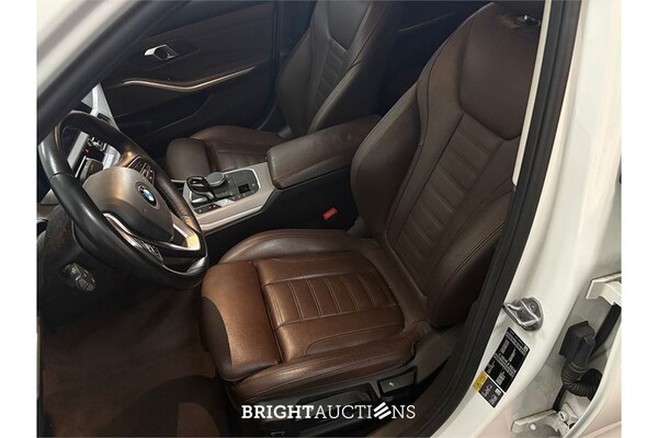 BMW 320e Business Edition Plus 276pk 2021 (Origineel-NL) 3-Serie, L-662-VT