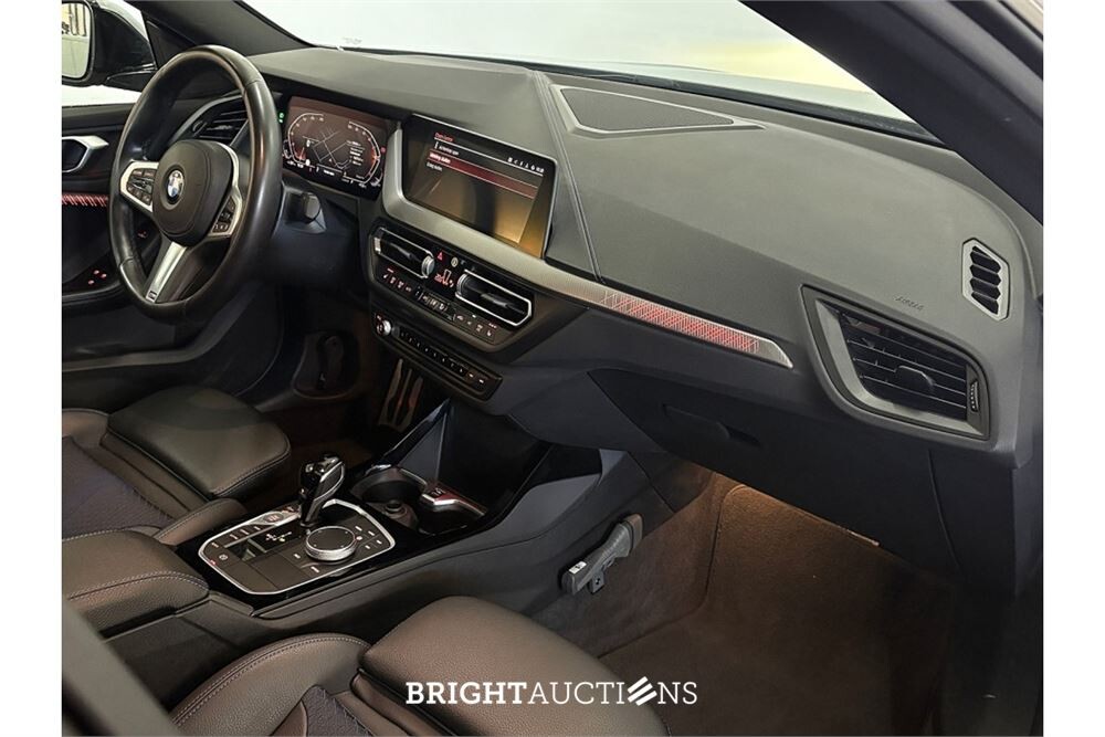 BMW 218i High Executive 136pk 2022 2-Serie, R-956-TR