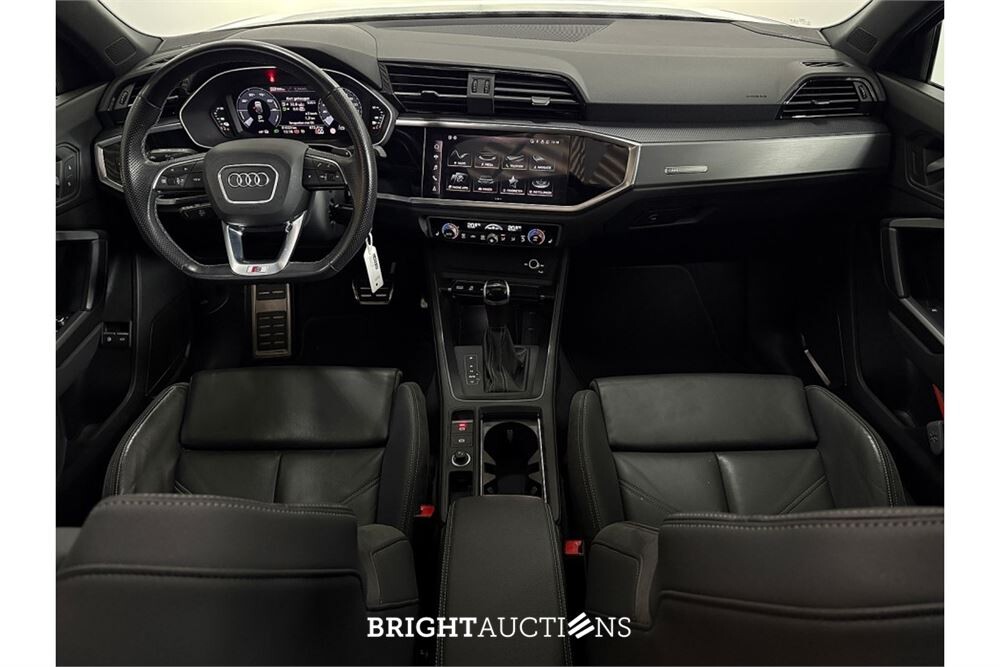 Audi Q3 45 e S Edition TFSI 266pk 2021 (Origineel-NL), L-433-JX