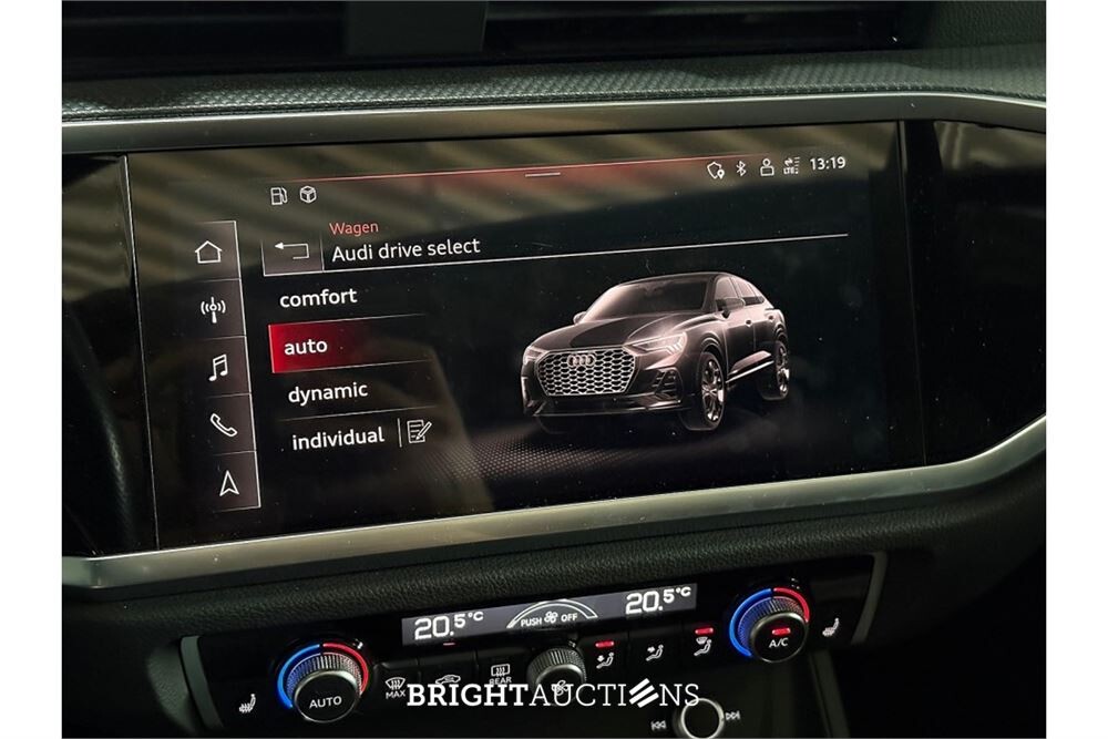 Audi Q3 45 e S Edition TFSI 266pk 2021 (Origineel-NL), L-433-JX