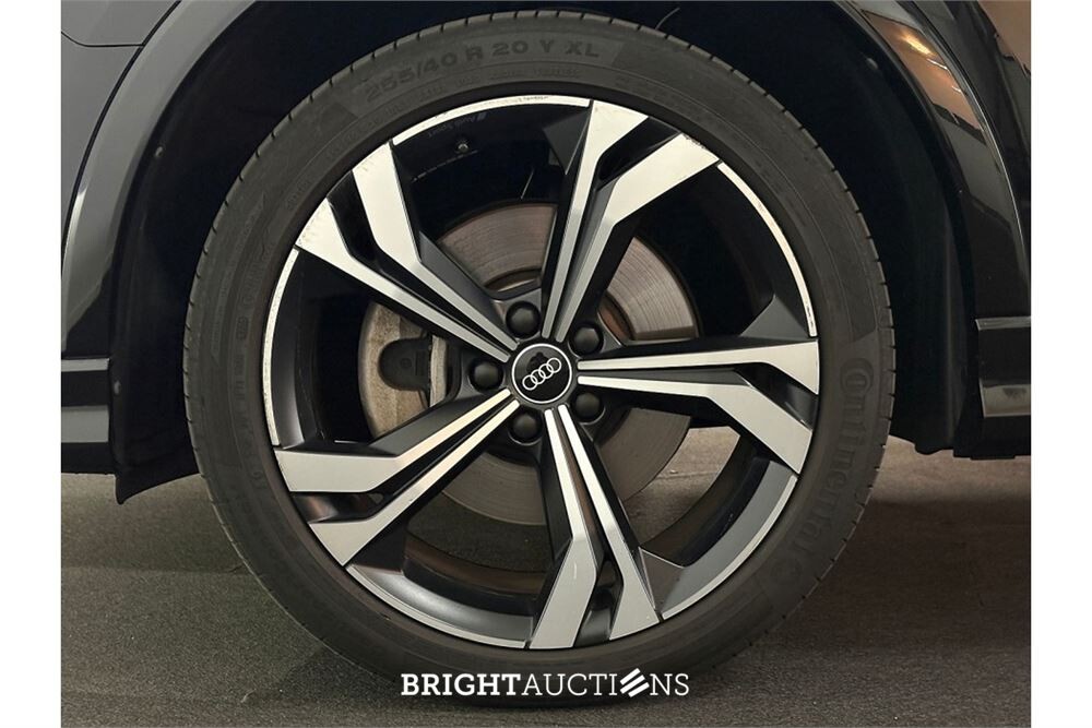 Audi Q3 45 e S Edition TFSI 266pk 2021 (Origineel-NL), L-433-JX