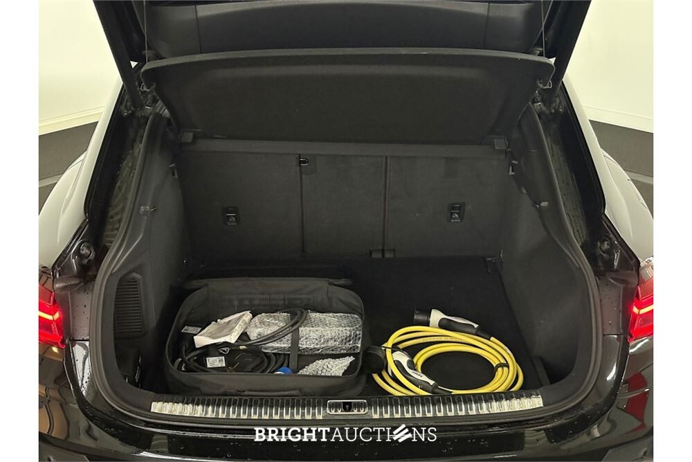 Audi Q3 45 e S Edition TFSI 266pk 2021 (Origineel-NL), L-433-JX
