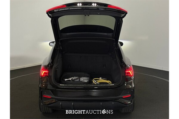 Audi Q3 45 e S Edition TFSI 266pk 2021 (Origineel-NL), L-433-JX