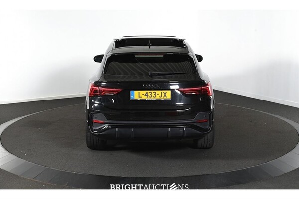 Audi Q3 45 e S Edition TFSI 266pk 2021 (Origineel-NL), L-433-JX