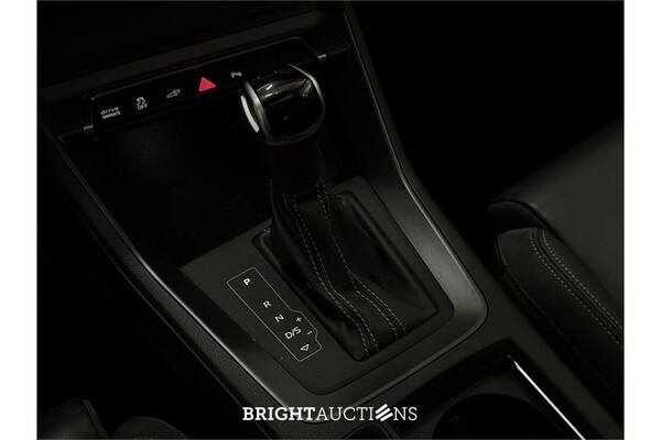 Audi Q3 45 e S Edition TFSI 266pk 2021 (Origineel-NL), L-433-JX