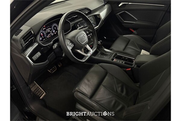 Audi Q3 45 e S Edition TFSI 266pk 2021 (Origineel-NL), L-433-JX