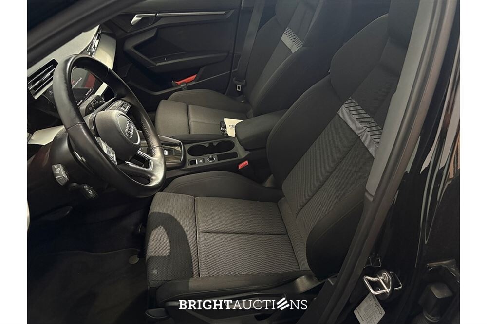 Audi A3 Limousine 30 Advanced edition TFSI 110pk 2022 (Origineel-NL), P-150-ZV