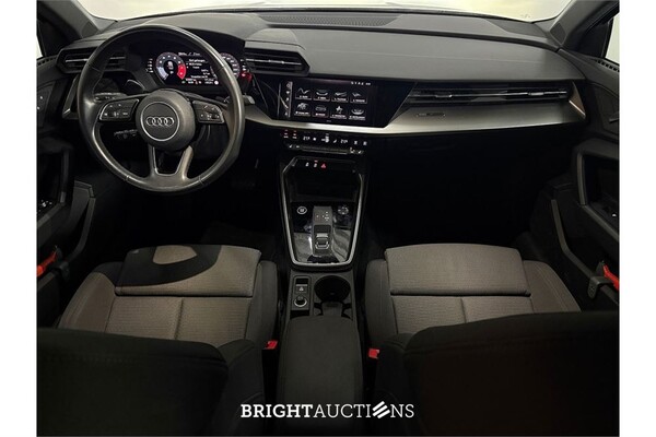 Audi A3 Limousine 30 Advanced edition TFSI 110pk 2022 (Origineel-NL), P-150-ZV