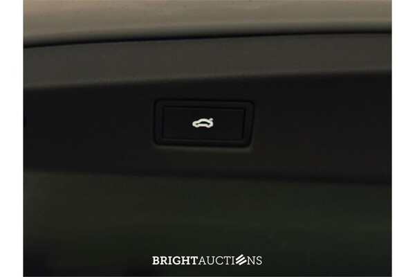 Volkswagen ID.7 Pro Business 77 kWh 2024 (Origineel-NL), X-560-XZ