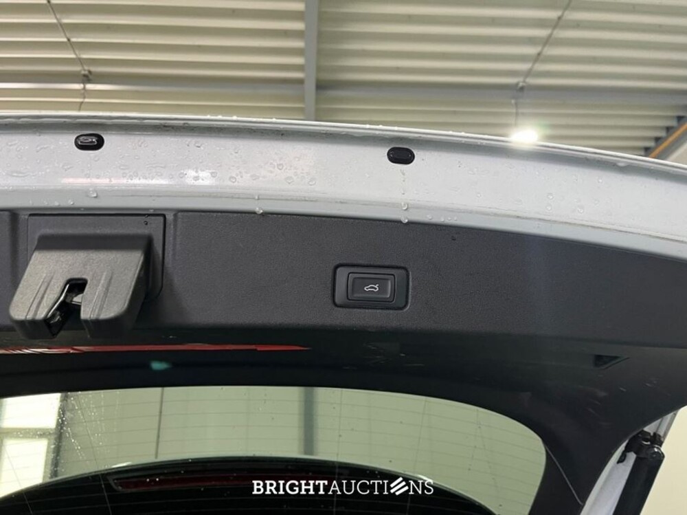 Audi Q4 e-tron 40 Launch edition S Competition 77 kWh 204pk 2022 (Origineel-NL), P-284-SV