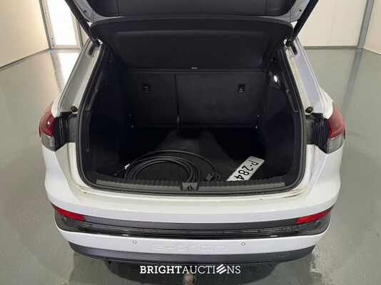 Audi Q4 e-tron 40 Launch edition S Competition 77 kWh 204pk 2022 (Origineel-NL), P-284-SV