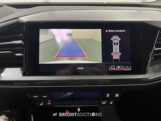 Audi Q4 e-tron 40 Launch edition S Competition 77 kWh 204pk 2022 (Origineel-NL), P-284-SV