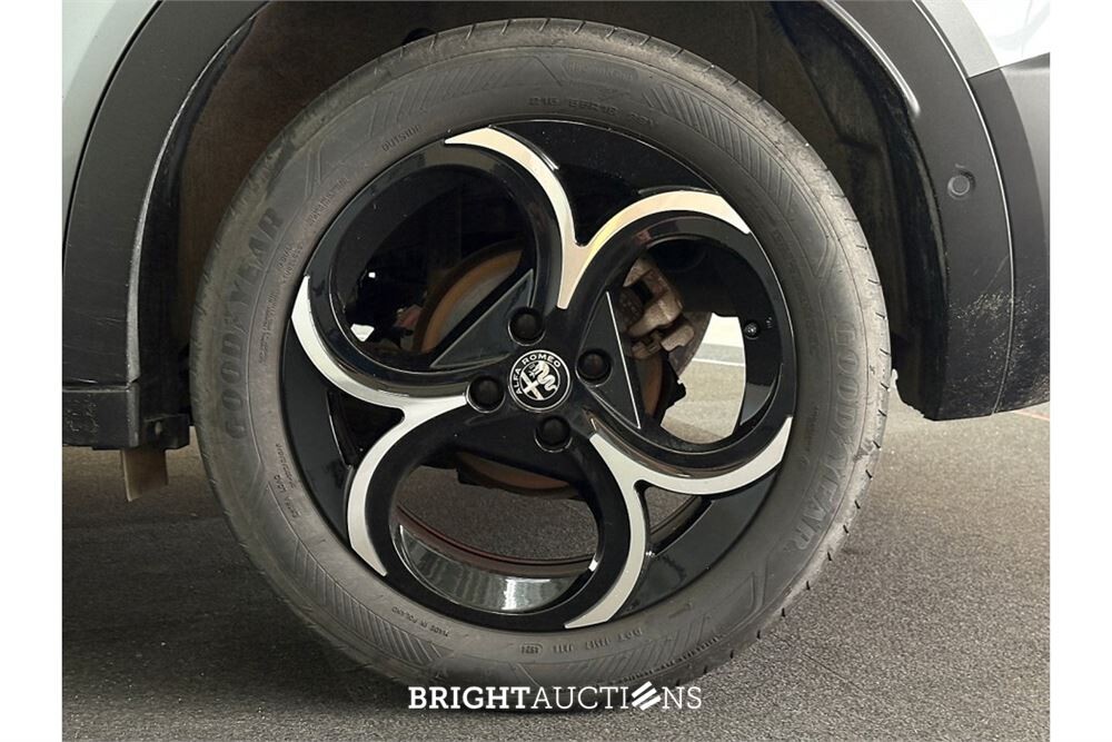 Alfa Romeo Junior Turbo Hybrid Ibrida Speciale 1.2 156pk 2025 (Origineel-NL), HRH-58-H