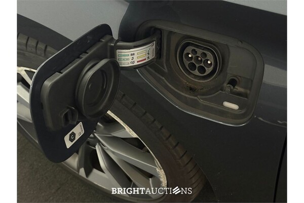 SEAT Leon FR eHybrid PHEV 1.4 TSI 258pk 2021, L-670-VN