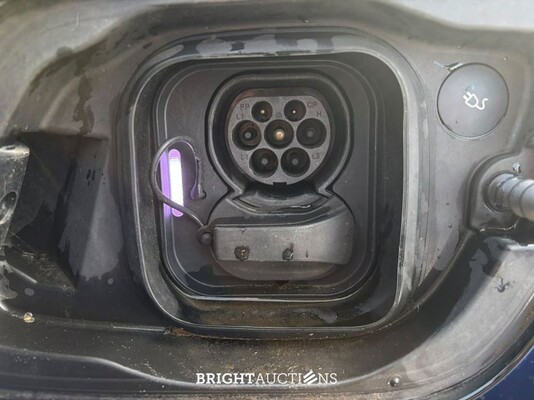 Volvo XC40 Recharge Core 231pk 2022 (Origineel-NL), R-241-DH