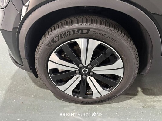 Volvo XC40 Recharge Core 231pk 2022 (Origineel-NL), R-241-DH