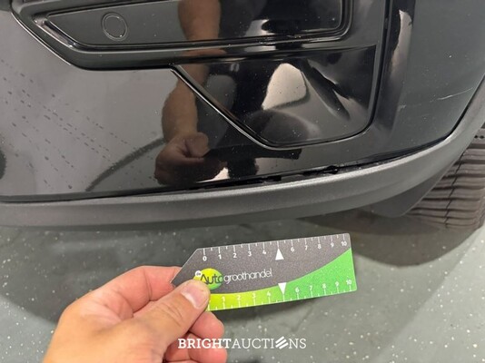 Volvo XC40 Recharge Core 231pk 2022 (Origineel-NL), R-241-DH
