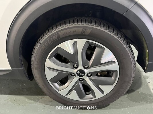 Kia Niro e- DynamicPlusLine 39 kWh 136pk 2021 (Origineel-NL), L-616-JP