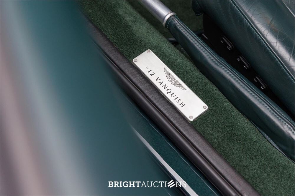 Aston Martin Vanquish 5.9 V12 469pk 2001, 83-RX-FJ