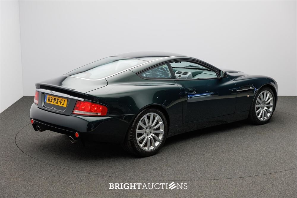 Aston Martin Vanquish 5.9 V12 469pk 2001, 83-RX-FJ