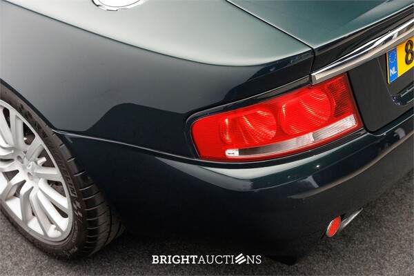Aston Martin Vanquish 5.9 V12 469pk 2001, 83-RX-FJ
