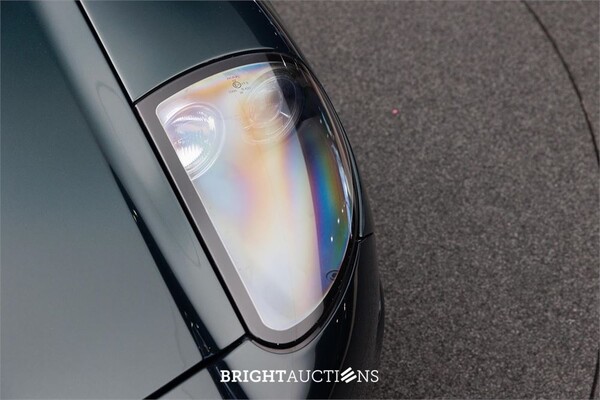 Aston Martin Vanquish 5.9 V12 469pk 2001, 83-RX-FJ