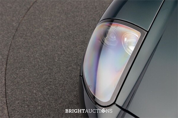 Aston Martin Vanquish 5.9 V12 469pk 2001, 83-RX-FJ
