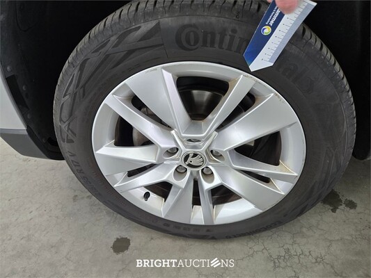 Škoda Karoq Business Edition Plus 1.0 TSI 110pk 2022 (Origineel-NL), N-869-PD