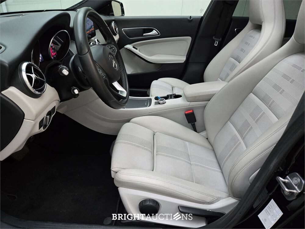 Mercedes-Benz CLA180 Shooting Brake Prestige 123pk 2018 CLA-Klasse, T-073-TK