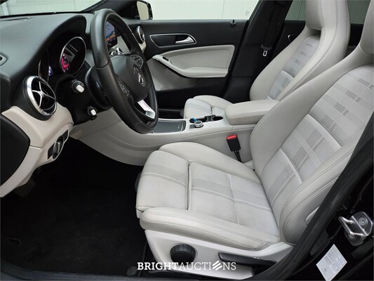 Mercedes-Benz CLA180 Shooting Brake Prestige 123pk 2018 CLA-Klasse, T-073-TK