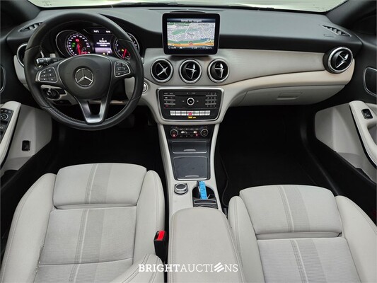 Mercedes-Benz CLA180 Shooting Brake Prestige 123pk 2018 CLA-Klasse, T-073-TK