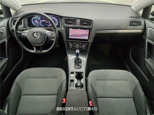 Volkswagen Golf e- e 136pk 2018 (Origineel-NL), TX-203-J