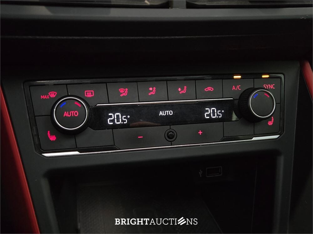 Volkswagen Polo GTI 2.0 TSI 200pk 2019, N-154-JK