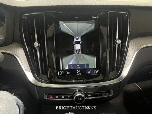 Volvo S60 Recharge T8 R-Design 2.0 AWD 392pk 2021 (Origineel-NL), L-726-VX