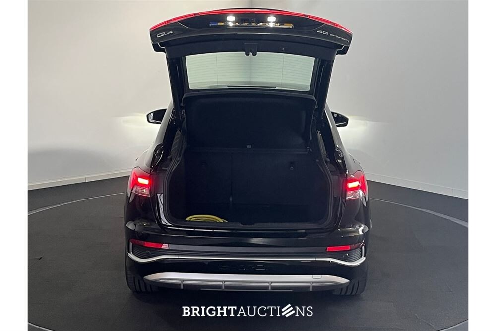 Audi Q4 40 S edition 77 kWh 2022 (Origineel-NL), S-937-BF