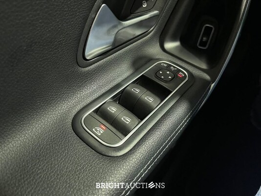 Mercedes-Benz CLA180 Shooting Brake Business Solution 136pk (Origineel-NL) CLA-Klasse, P-676-JK