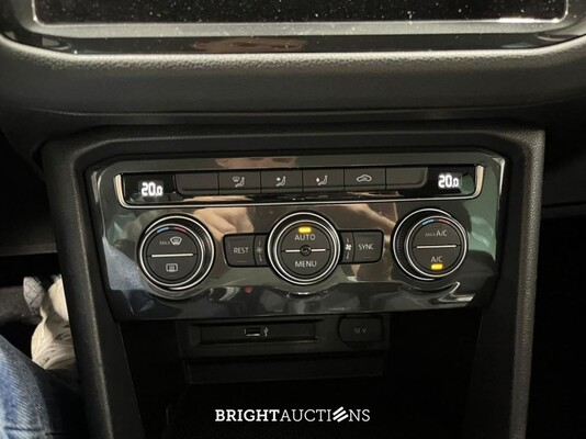 Volkswagen Tiguan ACT Highline 1.5 TSI 150pk 2020 (Origineel-NL), J-230-BK