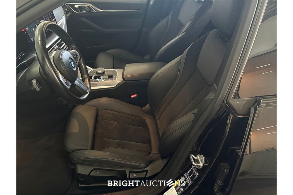 BMW i4 eDrive35 70 kWh 2023 (Origineel-NL), X-963-DD