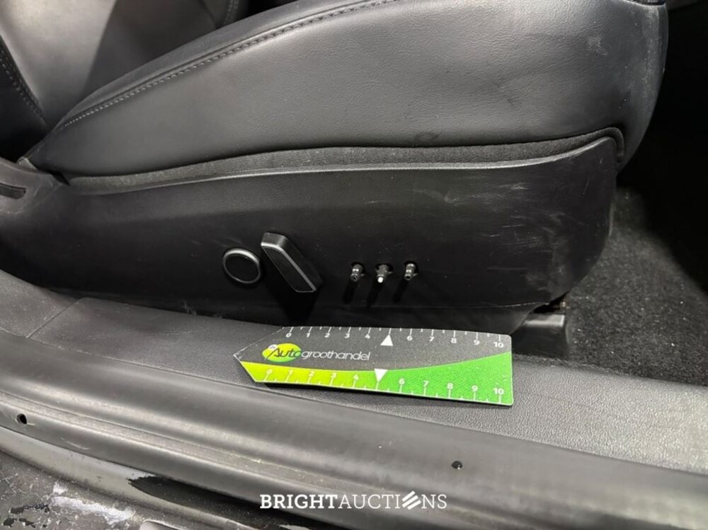 Tesla Model 3 Standard RWD Plus 60 kWh 238pk 2021 (Origineel-NL), L-975-NB