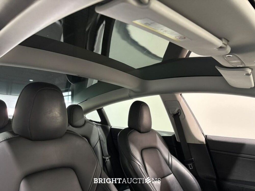 Tesla Model 3 Standard RWD Plus 60 kWh 238pk 2021 (Origineel-NL), L-975-NB