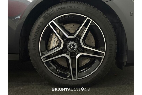 Mercedes-Benz e 300 e E-Klass AMG Line 333pk 2023 (Origineel-NL) E-klasse, R-732-XG